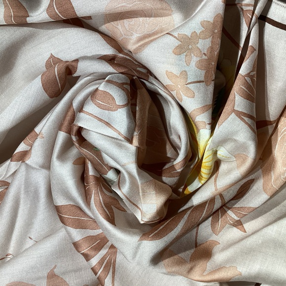 Nina Ricci Scarf🦃$3 Pick1!! - Picture 6 of 6